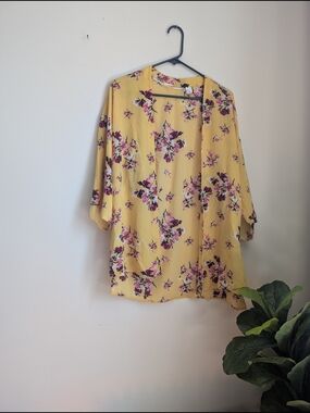 [3for$20] Divided Yellow Floral Open Kimono